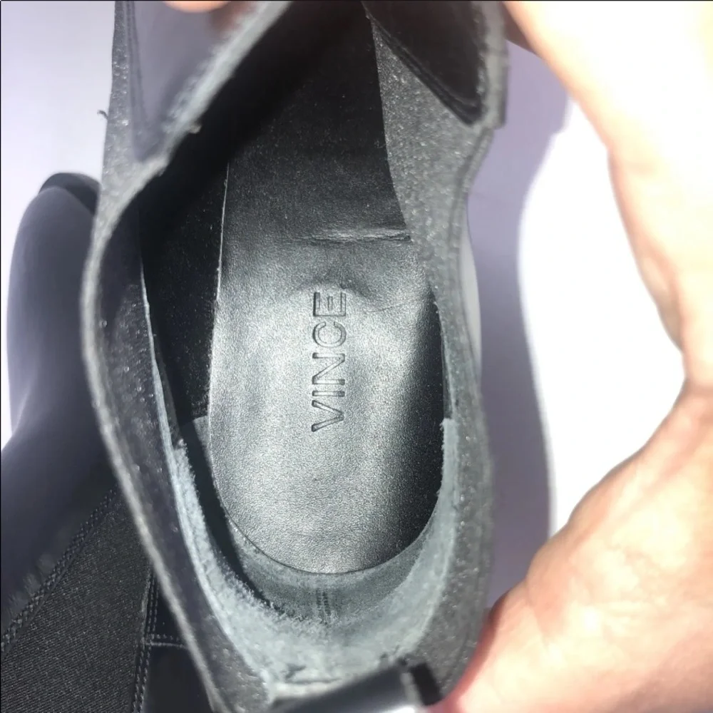 Vince Chelsea boot Womens 6 36 Black leather flat Italy slip on Yarrow